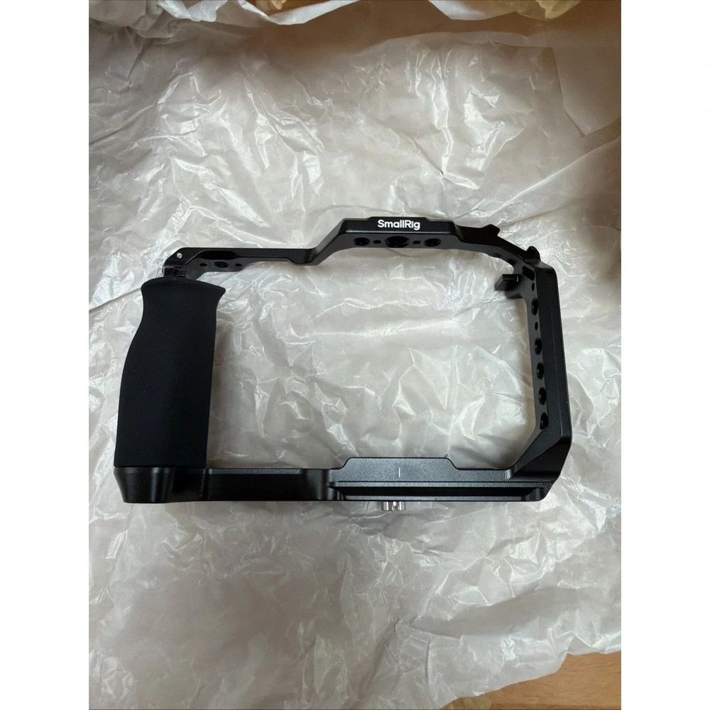SmallRig 5647 Cage Kit w Top Handle for Nikon‎ ZR30 Camera Open Box